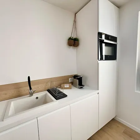 아파트 C003 Cosy A 200 M Du Palais Plein Centre *