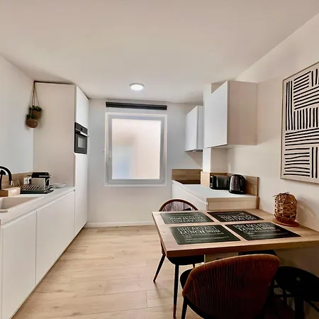 C003 Cosy A 200 M Du Palais Plein Centre